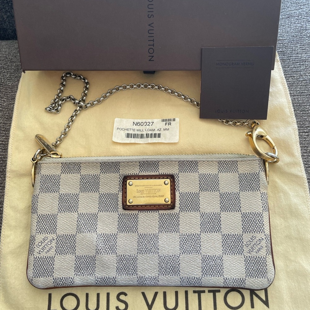 Louis Vuitton Pochette Milla MM Damier Azur Date Code: AA4143 France 🇫🇷 2013